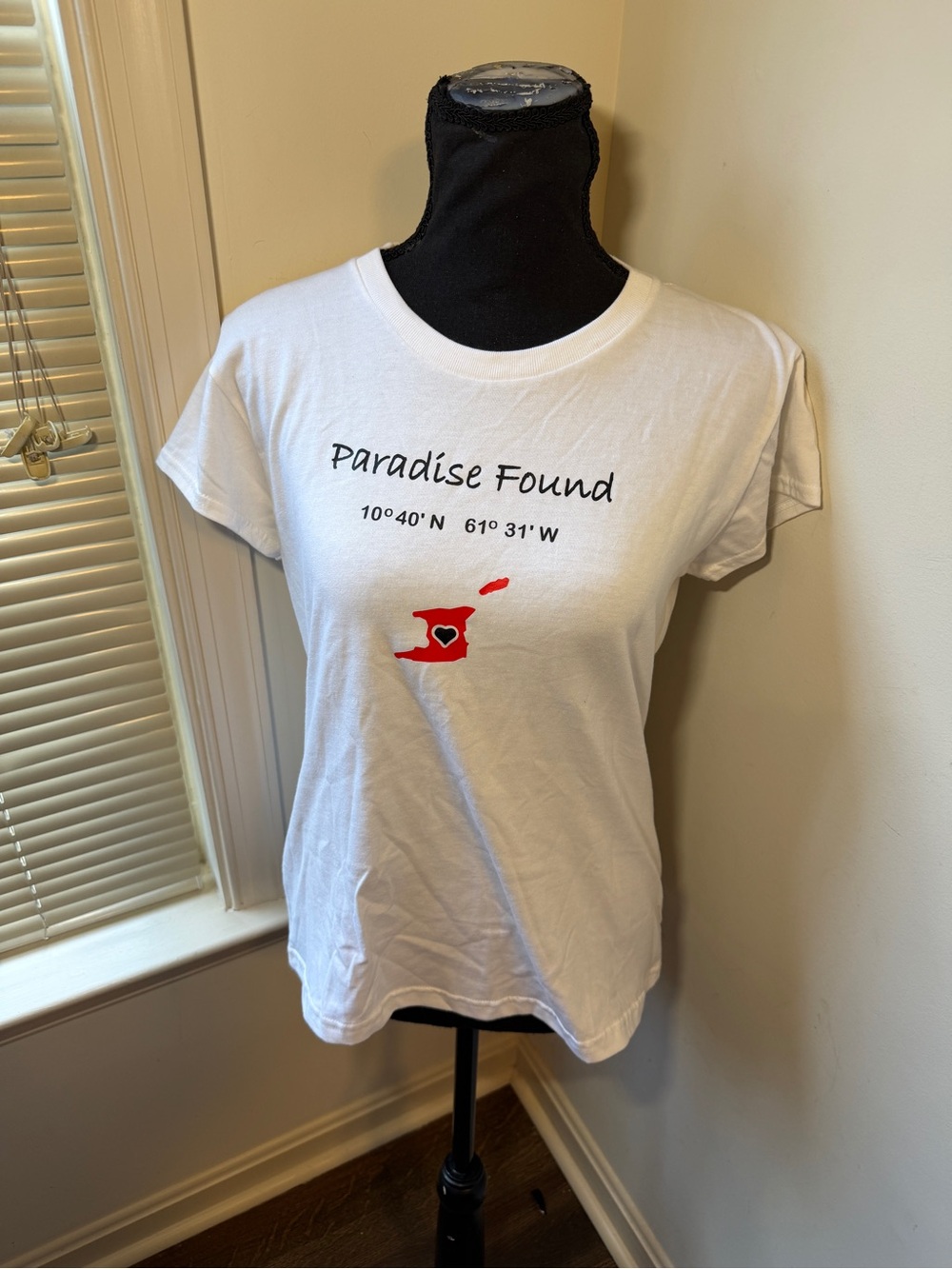 Paradise Found Trinidad Tobago Kids White Graphic T-Shirt Size Large